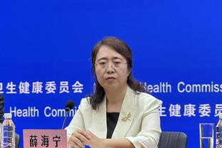 克雷桑与前武汉长江外援安德森-洛佩斯交换球衣：他是日本之王